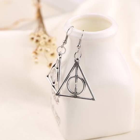Harry Potter Deathly Hallows Silver Triangular Earrings - Picture 2 of 9